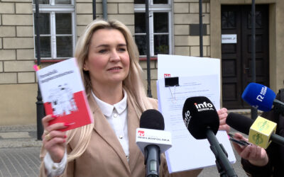 Konferencja prasowa radnej Sejmiku Wielkopolskiego - Katarzyny Rzepeckiej-Andrzejak