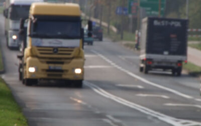 Wsiadł za kierownicę pomimo sądowego zakazu. Policjanci z Rychwała zatrzymali mężczyznę