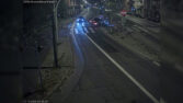 Nielegalny wyścig ulicami Poznania. Samochód uderzył w przystanek tramwajowy
